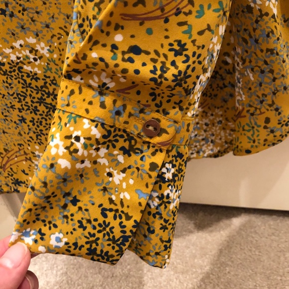 💥3/$15💥 LOFT Long-Sleeve Blouse, Size M - Picture 2 of 3